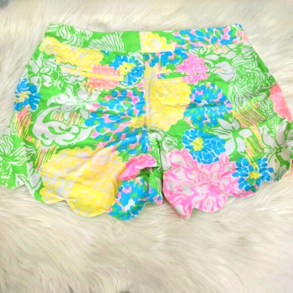 Floral Scalloped Hem Cotton Shorts – by Lilly Pulitzer Green Blue Resort Sz 00 - Picture 2 of 13